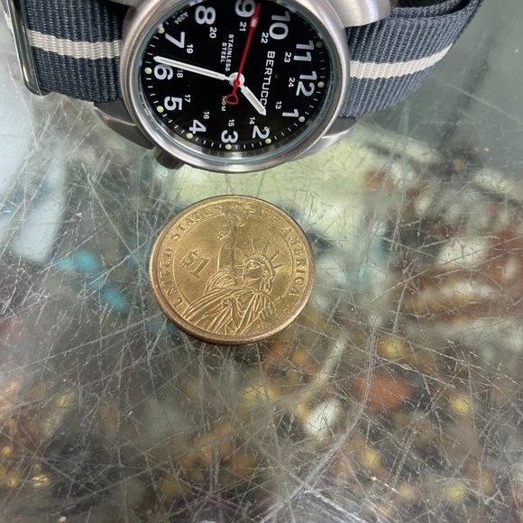 Bertucci Mens Watch - Picture 2 of 2